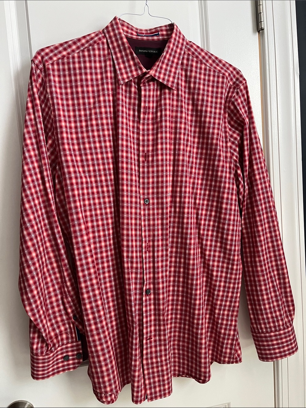 Like new! Banana Republic Red Plaid Long-Sleeve Dress Shirt XL